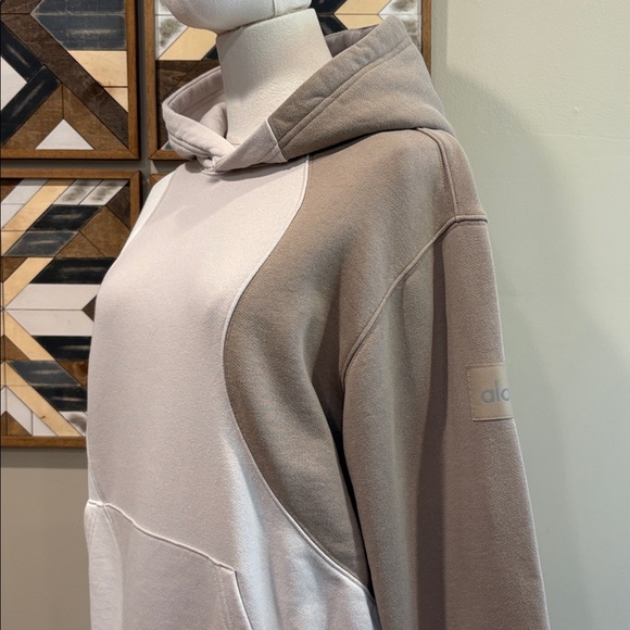 ALO Yoga Make Waves Hoodie in Ivory/Bone/Gravel size XXS EUC - Picture 5 of 12
